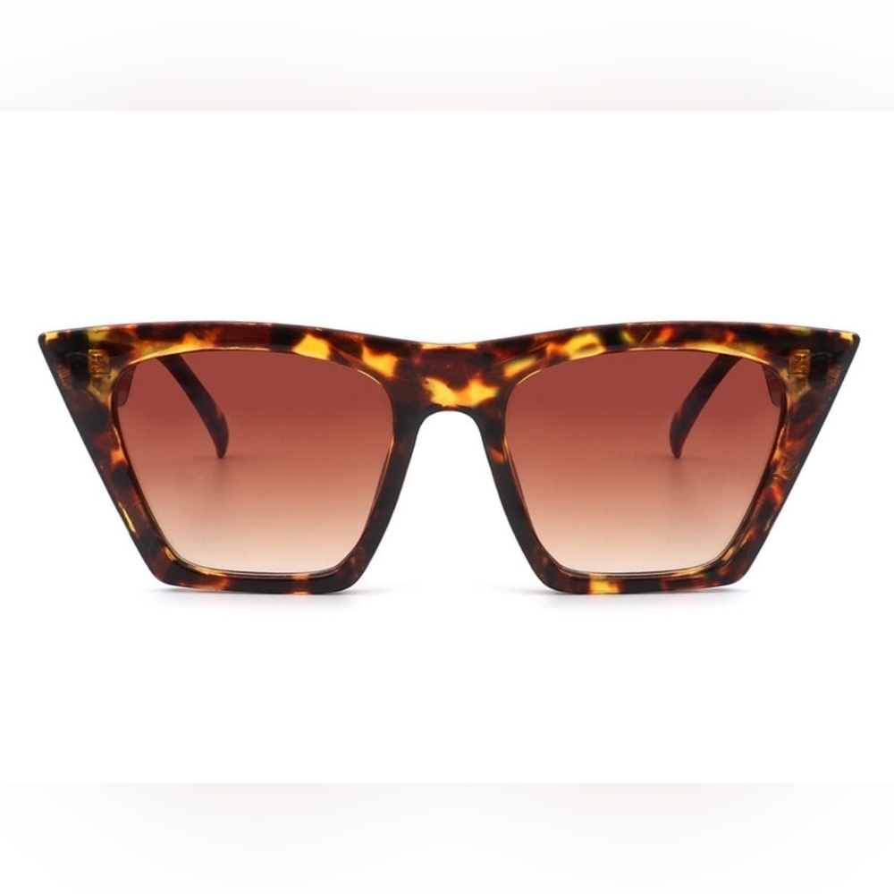 Lysira Women's Retro Cat Eye High Pointed Fashion Sunglasses